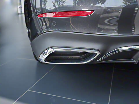 2025�� �Ŀ� E 300 L ʱ���˶���