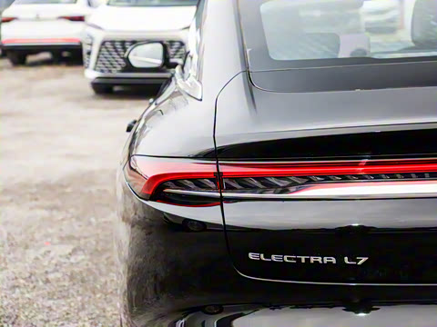 2025�� ������