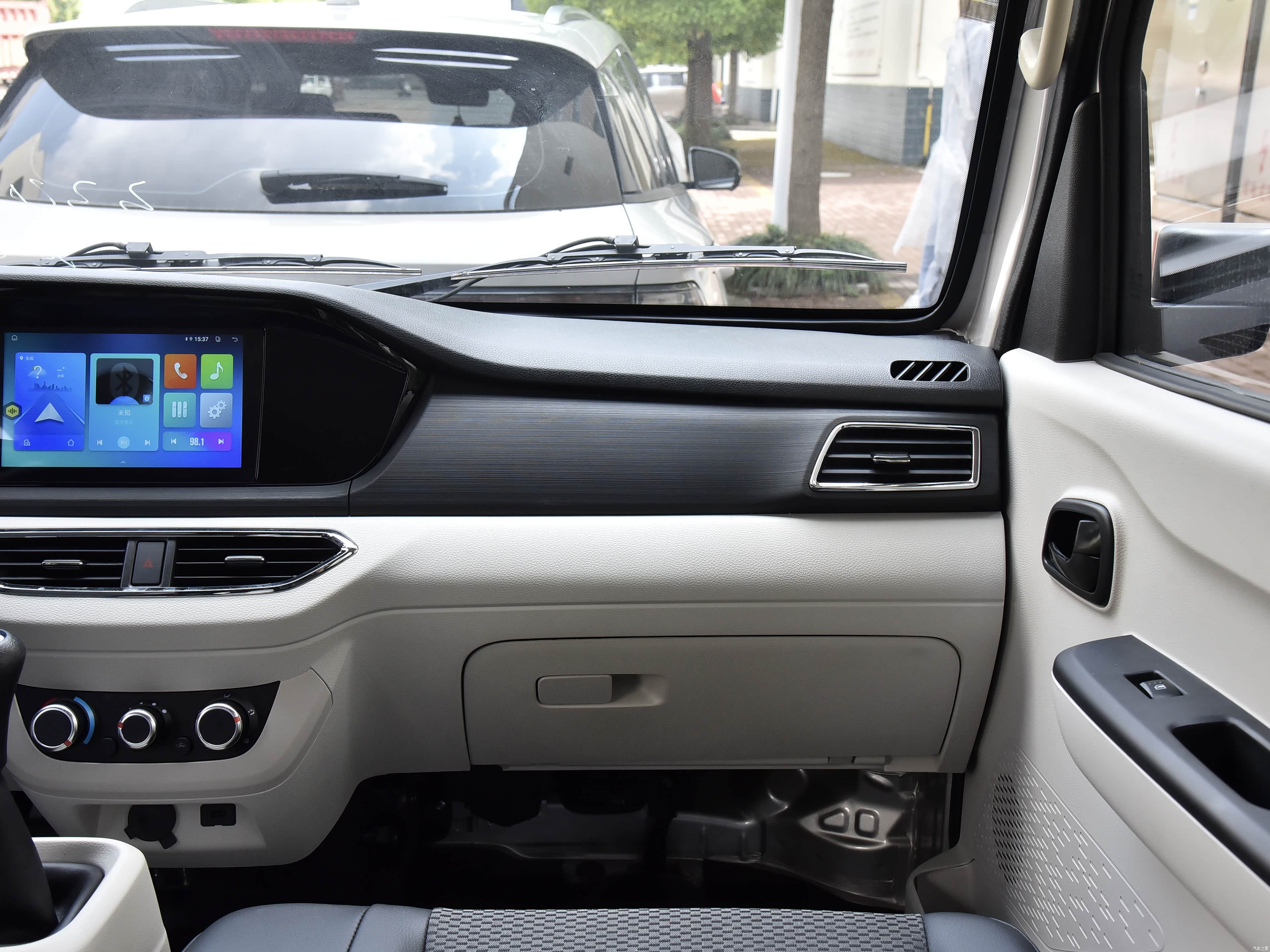 Changan D3, миниатюра 12