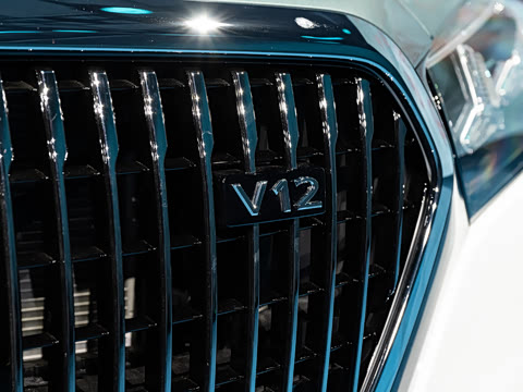 2027�� S 680 4MATIC