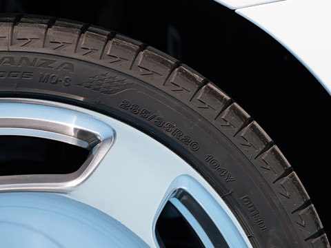 2027�� S 680 4MATIC