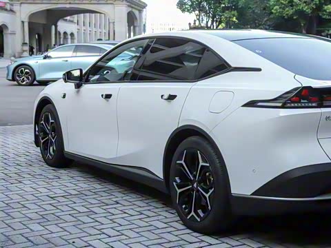 2026�� 240Ultra��ΪǬ��ADS SE��