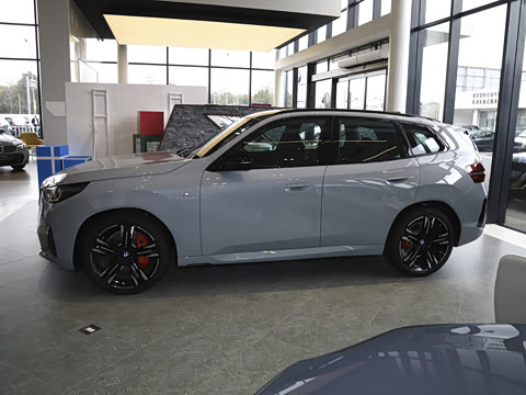 2025�� M50 xDrive