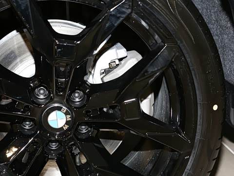 2026�� 330Li �����