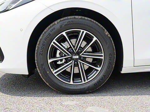 2025�� EM-i 70km ������