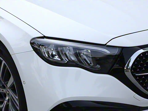 2025�� �Ŀ� E 300 L ʱ���˶���