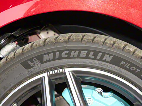 2025�� �Ŀ� 710 Max��