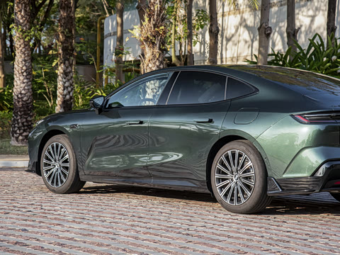 2026�� 225km EM-P Զ�����ǺӰ�+ҫҹ��װ