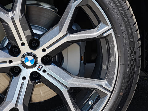 2025�� xDrive 30Li ������M�˶���ҹ��װ