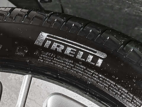 2026�� 3.0 L6 400PS AB�����