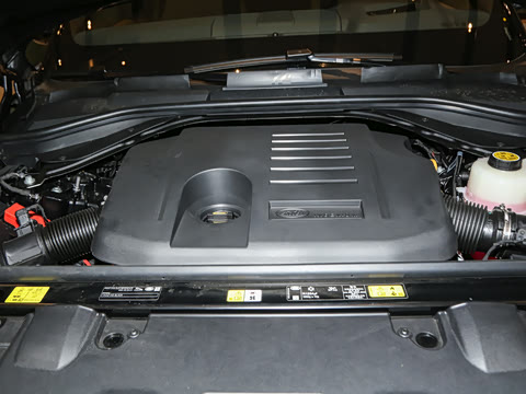 2026�� 3.0 L6 400PS AB�����