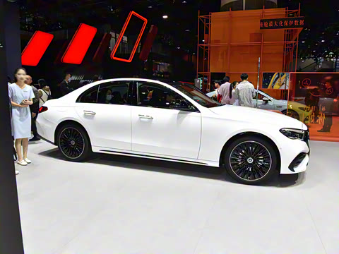 2026�� E 300 �������˶���