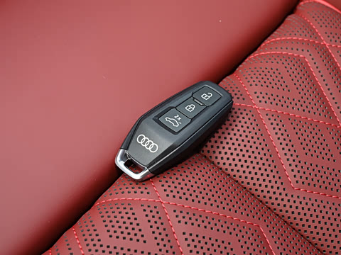 2026�� TFSI quattro 200kW �콢��