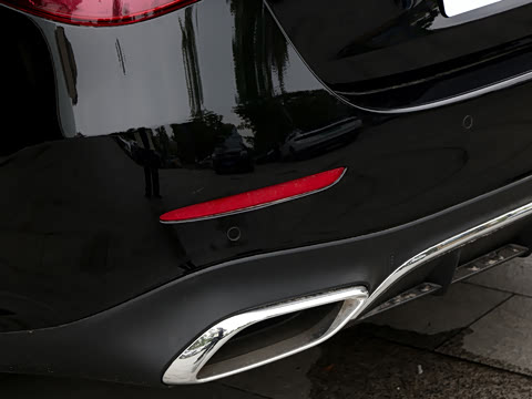 2026�� �Ŀ� E 300 L �����˶���