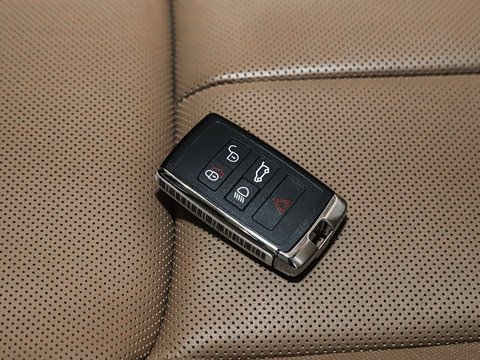 2025�� 3.0 L6 400PS ʢ���ӳ���