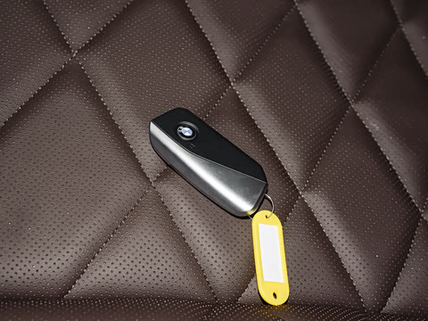 2025�� xDrive 30Li ������M�˶���ҹ��װ