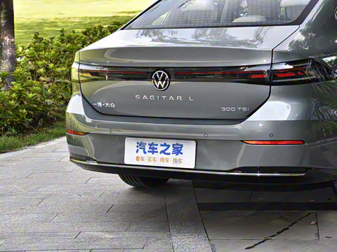 2026�� L 300TSI DSG ������