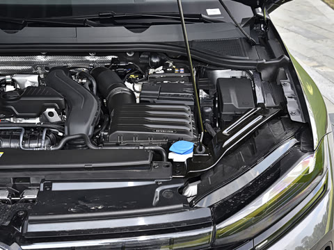 2026�� L 300TSI DSG ������