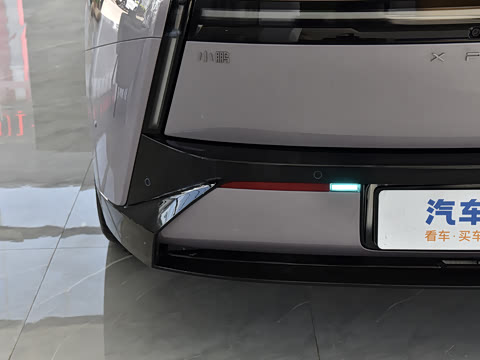 2025�� 702 Max