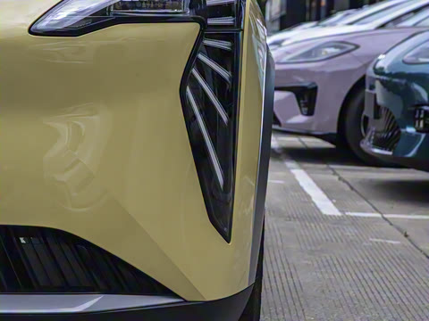 2025�� Plus 510 ������