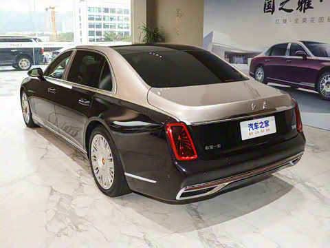 2024�� 4.0T V8��