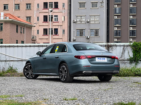 2026�� E 300 L ������