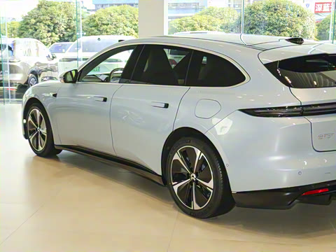 2025�� 100kWh Touring