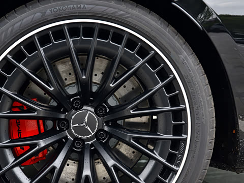 2026�� �Ŀ� AMG CLE 53 4MATIC+ ���ܳ�