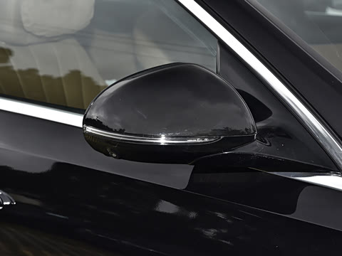 2026�� E 300 L ʱ����