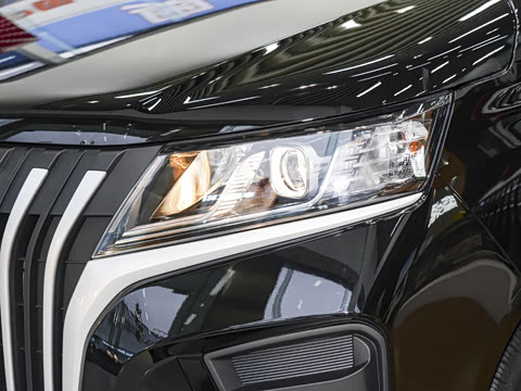 2026�� 2.0L �ֶ����ᾫӢ�� 7�� CNG