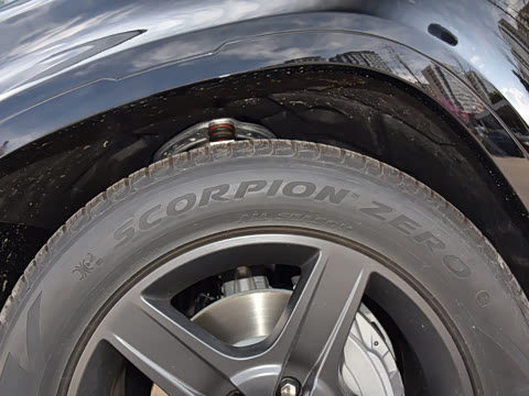 2026�� 110 3.0T P400 X-Dynamic SE