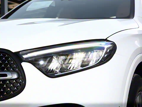 2026�� GLC 300 L 4MATIC ������ 5��