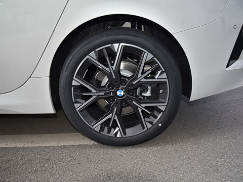 2026�� 225L M�˶���װ