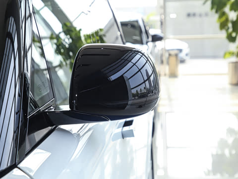 2025�� 3.0 L6 400PS ʢ���ӳ���