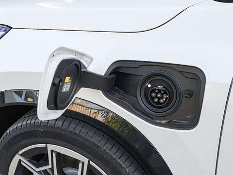 2025�� xDrive30L X�����װ