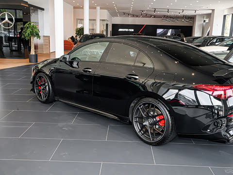 2025�� AMG CLA 45 S 4MATIC+