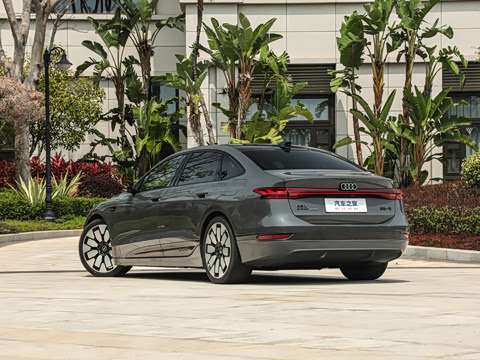 2026�� quattro Ǭ���Ǽݰ�