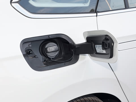 2026�� L 300TSI DSG ������