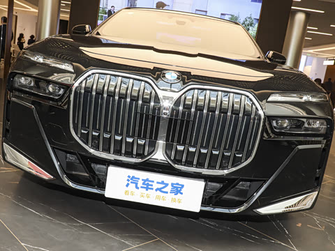 2026�� 740Li ������ M�˶���װ