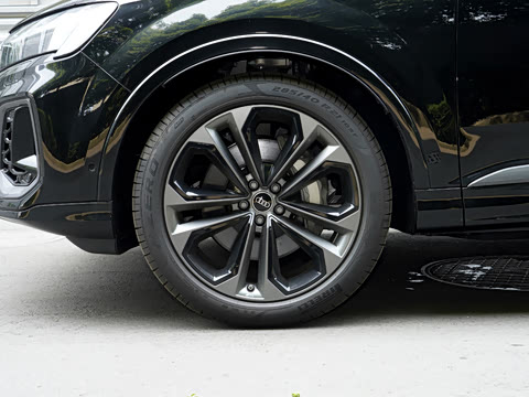 2026�� 55 TFSI quattro S line�˶���