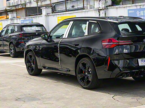 2025�� M50 xDrive