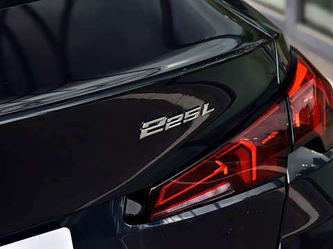 2026�� 225L M�˶���װ