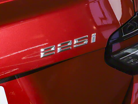 2025�� 225i M�˶���ҹ��װ