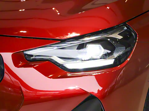 2025�� 225i M�˶���ҹ��װ