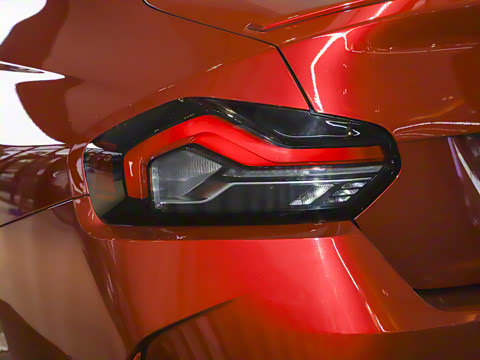 2025�� 225i M�˶���ҹ��װ