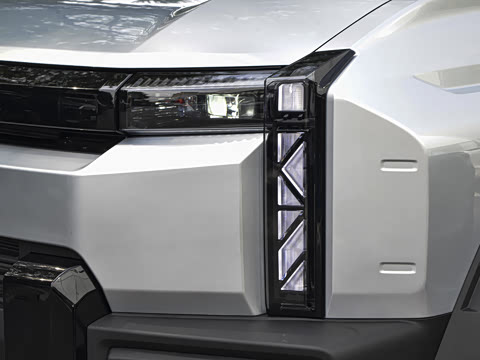 2025�� 215Զ�а�