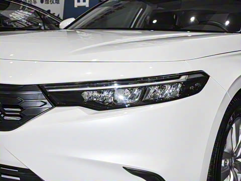 2025�� 240TURBO �ֶ����ٰ�