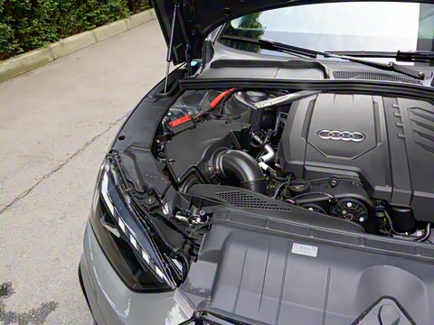 2025�� Sportback ��ذ� 40 TFSI quattro ����������