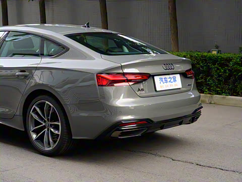 2025�� Sportback ��ذ� 40 TFSI quattro ����������