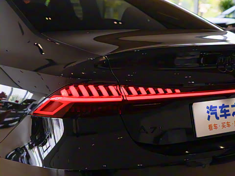 2025�� 55 TFSI quattro ����ʿ��